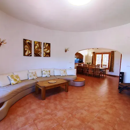 Marian, Very Private Not Overlooked * Monte Pego